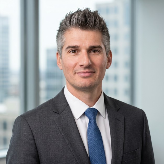 Sergio Davis, loan officer